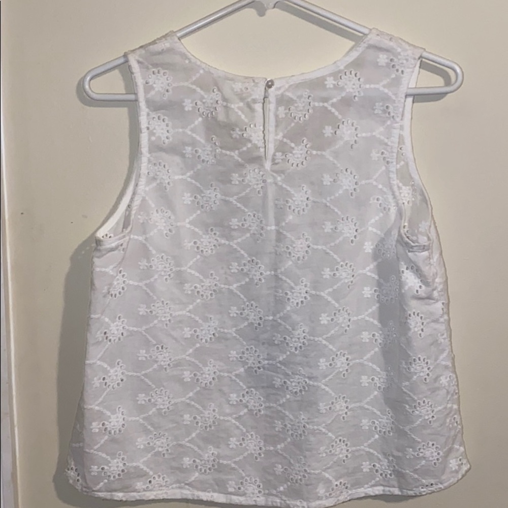 White top - Picture 2 of 2